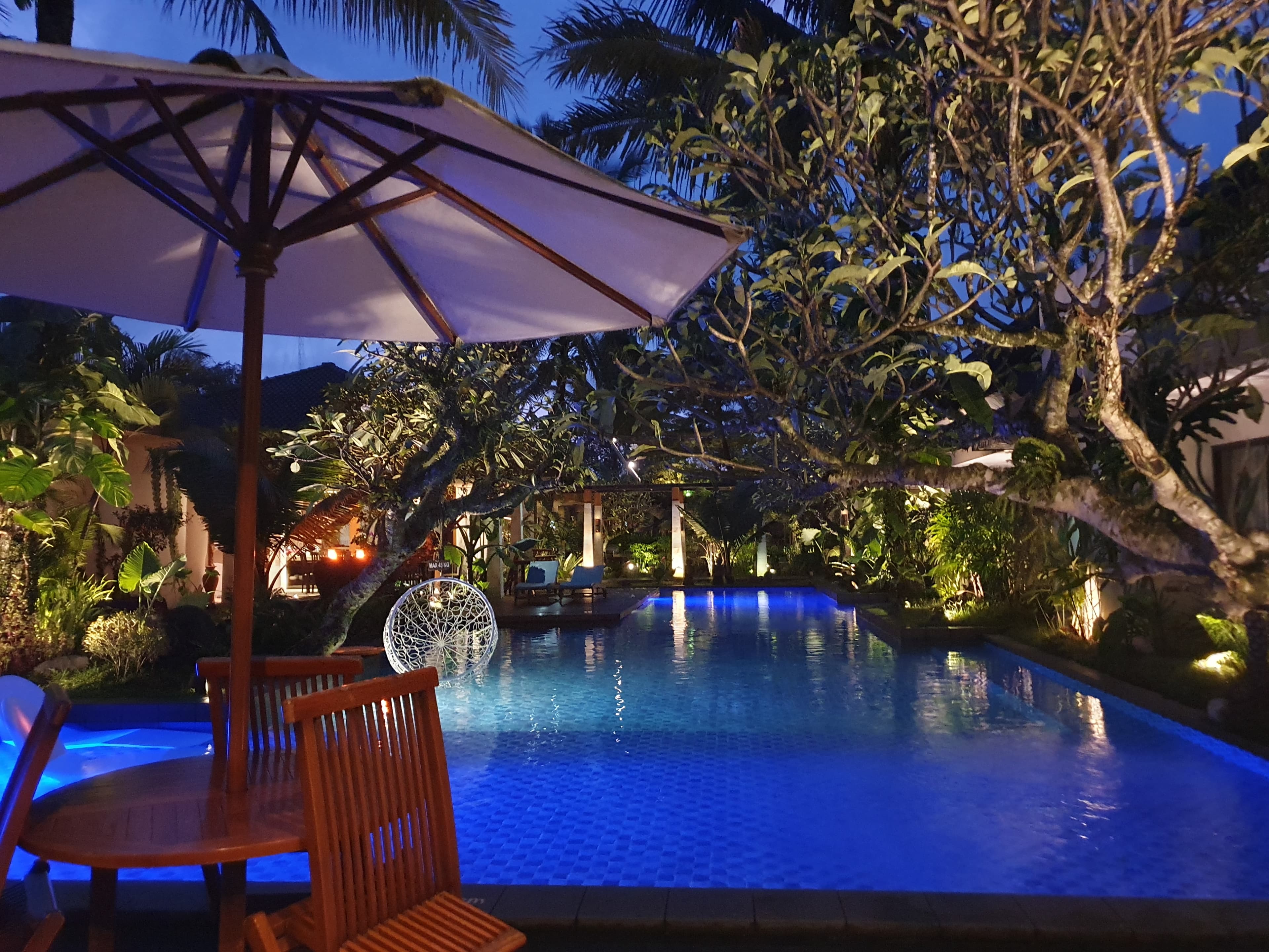 Aliyana Pool View