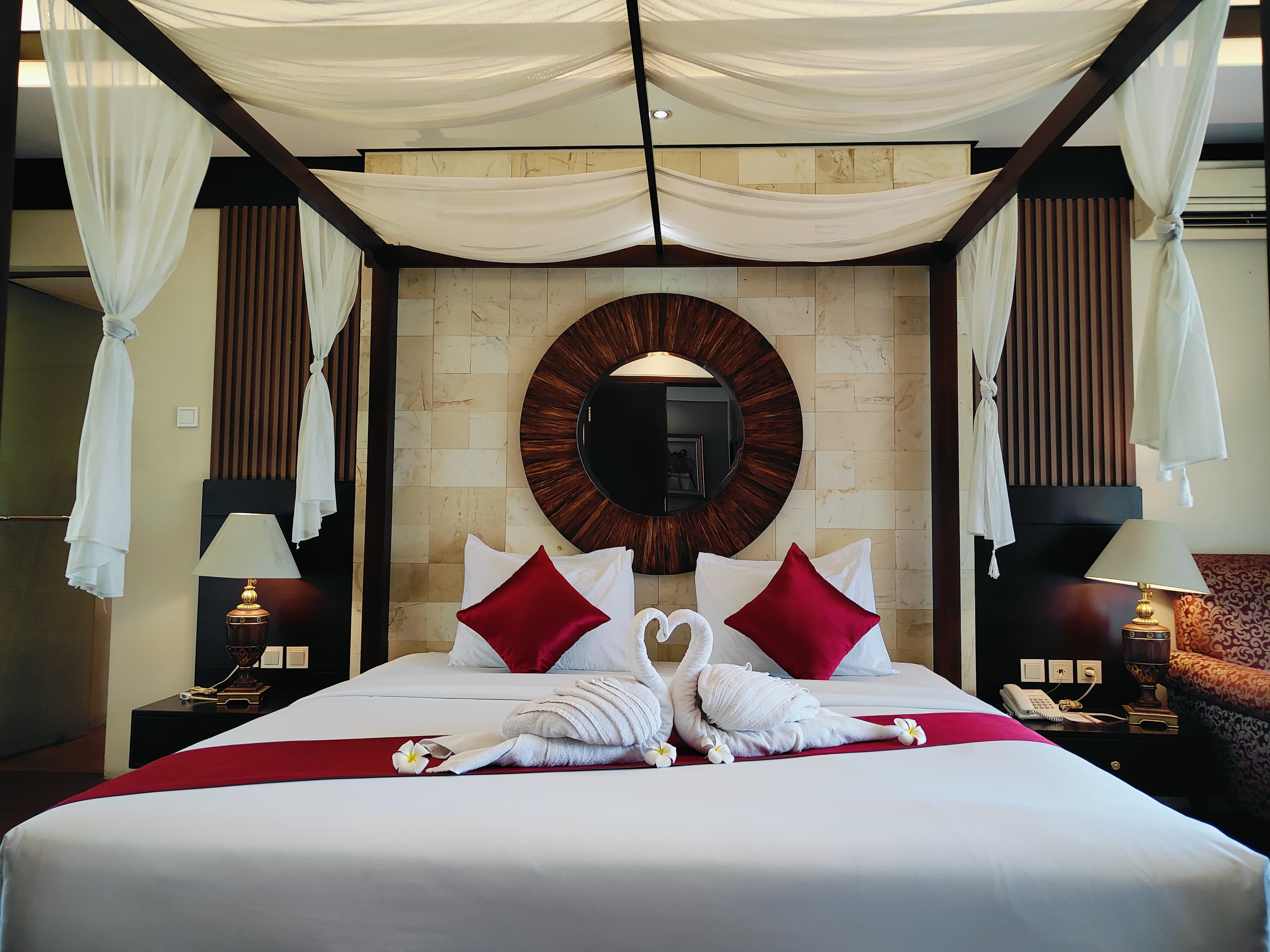 Aliyana Suite dengan tempat tidur kanopi